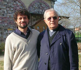 Ramia Claudio Guiotto con lo zio Don Bruno Bicego