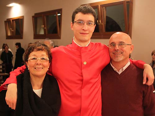ramia Davide Ghirardello con i suoi genitori Laura e Daniele