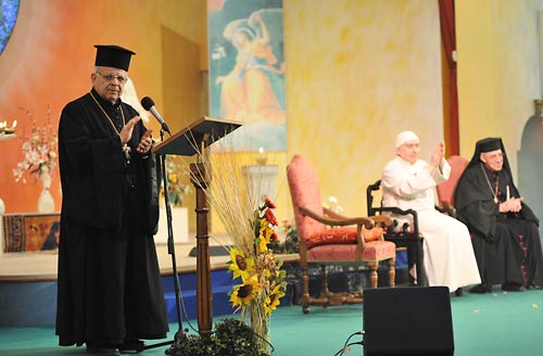 Mons. Fogliazza e Mons. Alessandrini con Swami Roberto Mons. Fogliazza e Mons. Alessandrini con Swami Roberto