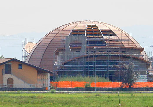Le temple d'Anima Universale en construction à Leini Le temple d'Anima Universale en construction à Leini