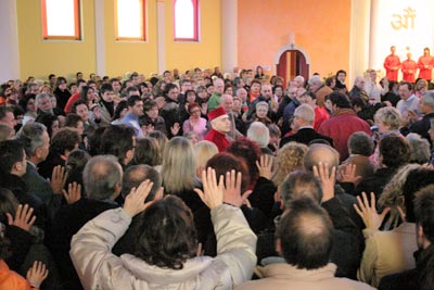Le darshan de Swami Roberto à Poggiana