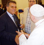 L’Assessore Franco Brunozzi con Swami Roberto L’Assessore Franco Brunozzi con Swami Roberto