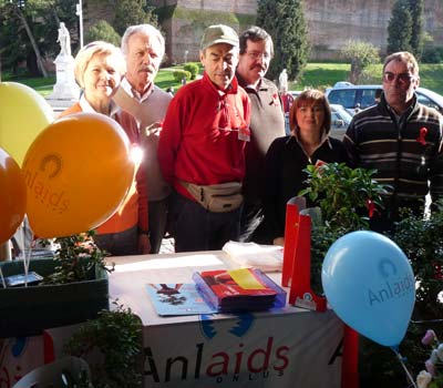 Volontari di Anima Universale per BONSAI ANLAIDS Volontari di Anima Universale per BONSAI ANLAIDS