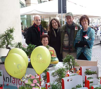 Volontari di Anima Universale per BONSAI ANLAIDS Volontari di Anima Universale per BONSAI ANLAIDS