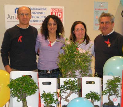 Volontari di Anima Universale per BONSAI ANLAIDS Volontari di Anima Universale per BONSAI ANLAIDS