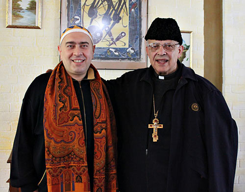 Mons. Virginio Fogliazza con Swami Roberto Mons. Virginio Fogliazza con Swami Roberto