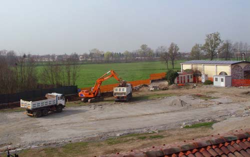 Il cantiere per la costruzione del tempio