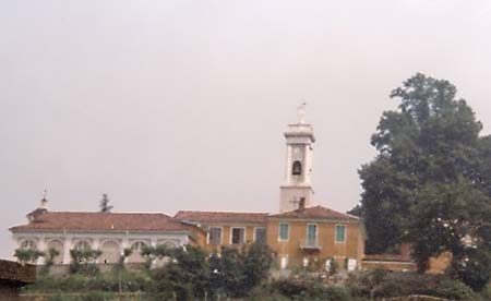 La chiesetta di Sassi