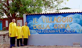 I ramia all'ingresso del Villaggio